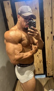 Mikehotk1 Public Gambar 3