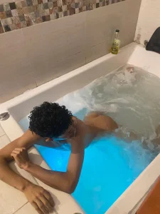 Andrea_Nx 💦 In the jacuzzi💦 Billede 3