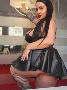 GeorgiaLeroxのSpecial For My Slavesの 2枚の写真