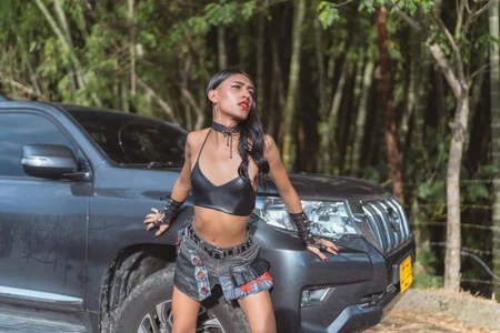 SkylerBennet You girl Pic 6