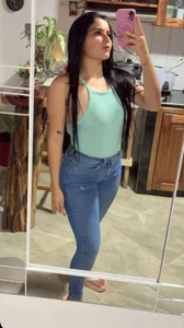 _ashley_thompson_ Public Pic 4