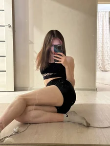 SuzieSpankwood photos in the mirror<3 slika 3