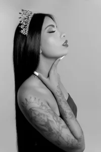 AlissonRossi monocromatic temptation Pic 4