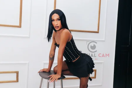 NicoleMadrird I’m not a fantasy… I’m proof that the forbidden tastes better 🔥💄 Pic 6