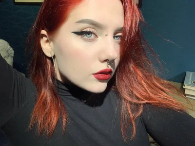 Ivon_Diaz Look into my eyes Pic 2