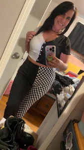 UrMilfy01 Public Pic 6