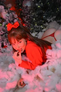 CorinneRusso Xmas Pic 8