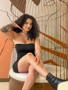 Beauty Kylie 💖 od KylieJenkins  4 snímek