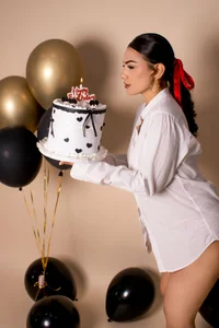 IRISCLARK1 my birthday make me happy 🎊🎂🎉🥳 Billede 2