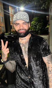 Public de Collin_Vivas  4 Imagens