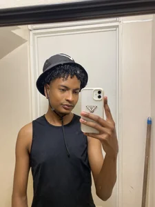 charliechery 🖤 Foto 3