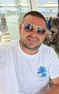 Djames_hot Public - {count, plural, one {תמונה אחת} two {שתי תמונות} many {# תמונות} other {# תמונות}}