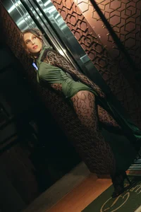 AnastasiaBoiko 💚 “𝐺𝑙𝑎𝑚𝑜𝑢𝑟 𝑖𝑛 𝑒𝑚𝑒𝑟𝑎𝑙𝑑 𝑡𝑜𝑛𝑒”.💚 Immagine  2