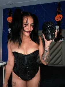 Ibbie_drastic “Don't be afraid... my spells will only make you lose control.”👻🎃 Immagine  7