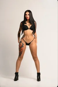 PaolaCastello: Public ( 2 фото)