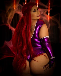 emmajohnss: Starfire ( 3 фото)