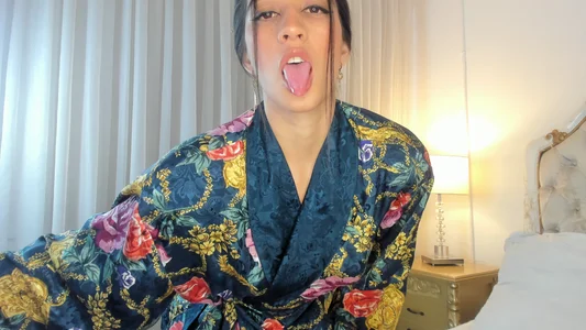 Valentina_Ross_ asian show ♥ Pic