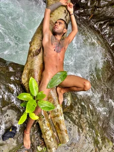 Christopher_kenne waterball Pic