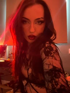 ItsIvyQuinn Public slika 2