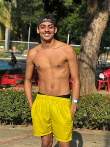 Pool 🔫 de Straight_with_curls  5 Imagens