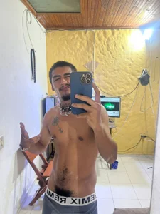 Zdjęcia maxI_dick33 FUCK BOY: 