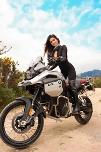 SofyaLane my passion is motorcycles slika 9