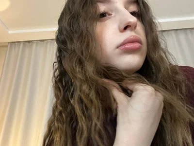 LeanneDinkle do you like curls? Pic 3