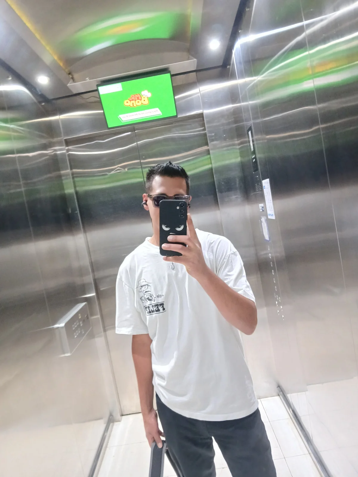 ภาพที่กำลังนิยมของ diluka275  6452