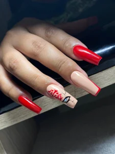 melody-tarlyUñitas hermosas para aruñarte la espalda Bild 3