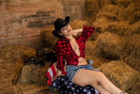 ConnieFontane 🔵🔴⚪¡HAPPY 4TH OF JULY!🔵🔴⚪ зображення 3