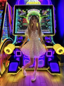 play de MiaMooonn  2 Imagens