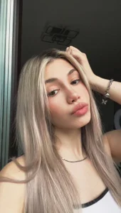 lilisstar serious lady Pic 5