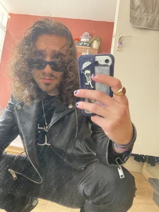 Dirty Mirror de _Sebastiann  3 Imagens