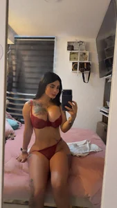 Candy de Tusumisahot  4 photos