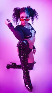 VioletXia_ Goddess in leather Pic 5