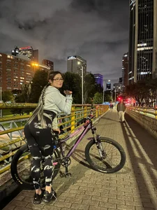 violeth_cherry Public Pic 4