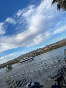 Love me od ShakeShaq  snímek