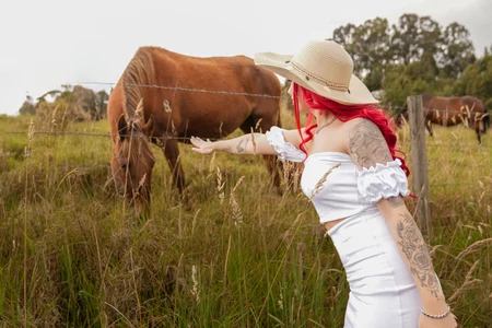 Nicole_rouss a day in the field with me🫏❤️ รูป  2