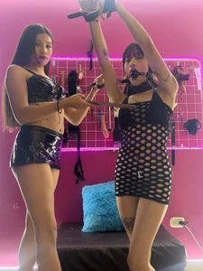 Slave_Melany_bdsm Public Foto 4