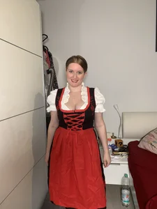 Exotic-Desire Dirndl Fotos Oktoberfest 사진 3
