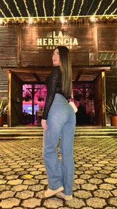 Mia_222 Sometimes i like just to go out and and have a nice dinner🦋 Foto