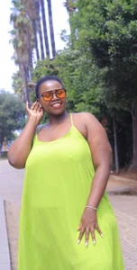 Curvylula Public টি ছবি