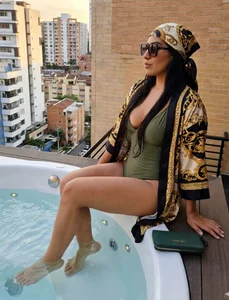 Liza en sus facetas .... 😊 de LizaLorini  3 photos