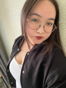 LindaFletcher Drop a 🖤 for the first one or a 👅 for the second 사진