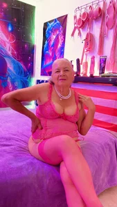 Yajaira-Hot Public Kuva