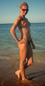 AmellyGrand Public  3টি ছবি