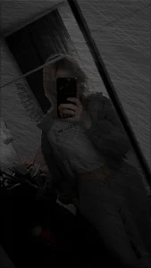 Public de MegSchnure  6 Imagens