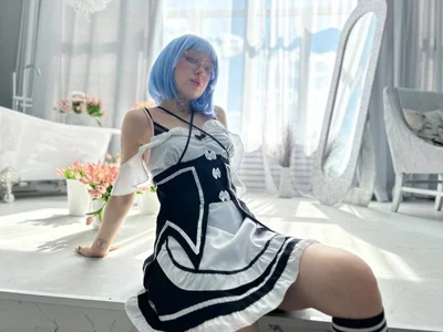 Dark_Lucious Paradise maid Pic 8