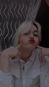 _momomochi_ kullanıcısının Blonde Momo <3 albümü -  5 fotoğraf