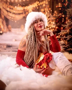 Kenya_carper a very merry christmas ☃️💫 Foto 7